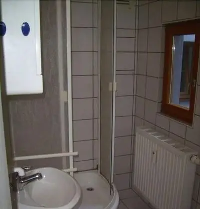 Basic Tek Büyük Yataklı Oda