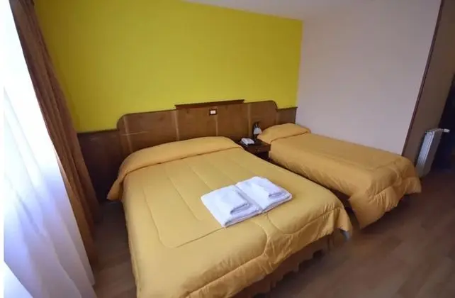 Standard Üç Kişilik Oda