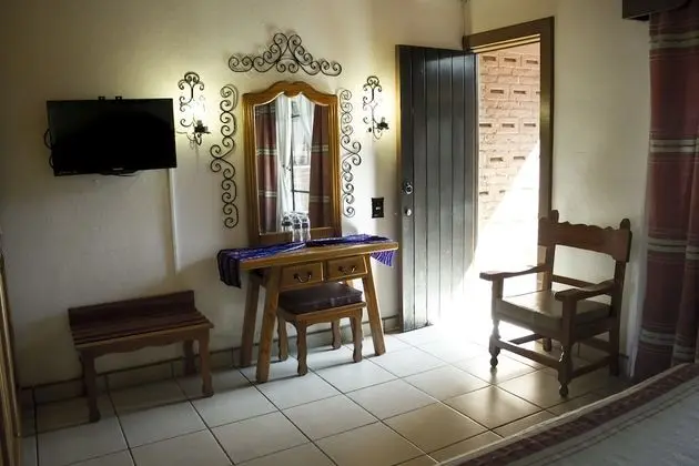 Tek Büyük Yataklı Oda, 2 Çift Kişilik Yatak