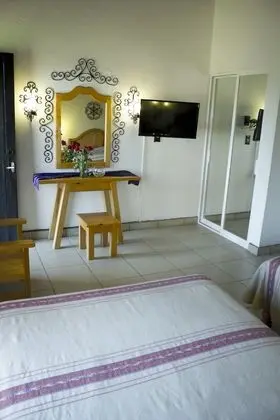 Tek Büyük Yataklı Oda, 2 Çift Kişilik Yatak