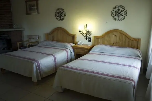 Tek Büyük Yataklı Oda, 2 Çift Kişilik Yatak