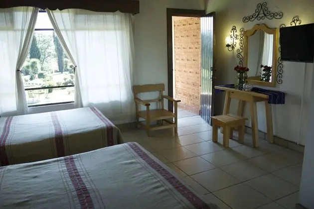 Tek Büyük Yataklı Oda, 2 Çift Kişilik Yatak