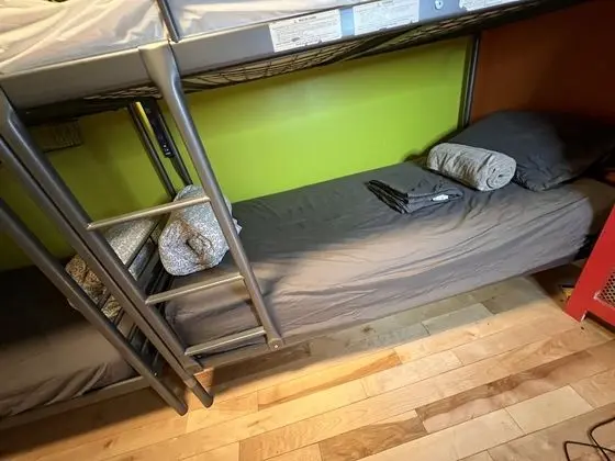 Deluxe Ortak Ranzalı Oda