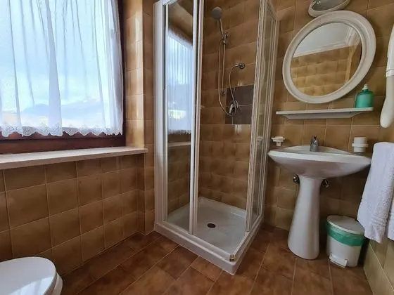 Economy Tek Büyük veya İki Ayrı Yataklı Oda