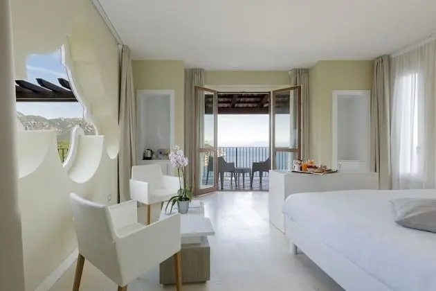 Deluxe Tek Büyük veya İki Ayrı Yataklı Oda