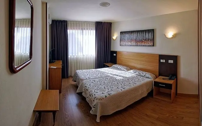 Tek Büyük Yataklı Oda (Rollaway bed)