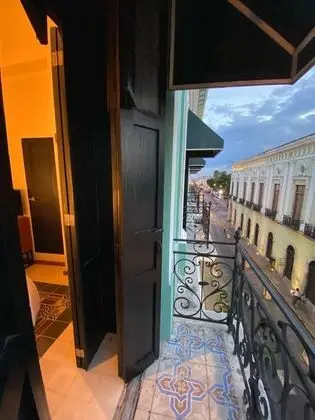 Premium Oda, 1 Büyük (Queen) Boy Yatak