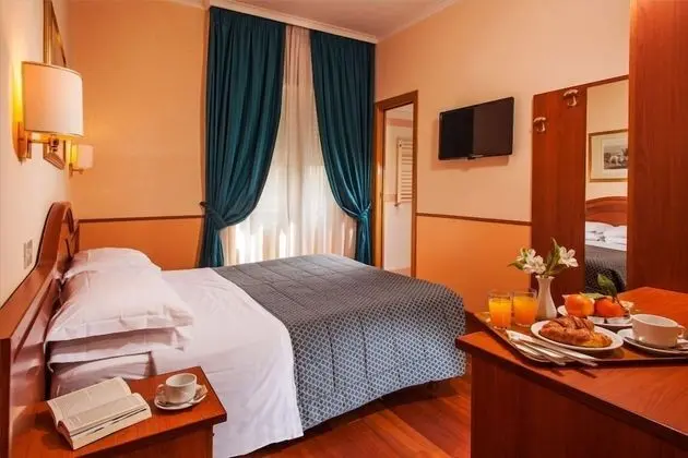 Standard Tek Büyük Yataklı Oda