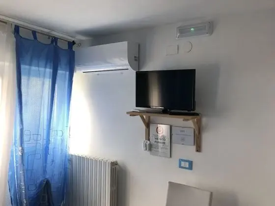 Tek Büyük Yataklı Oda (External Private Bathroom)