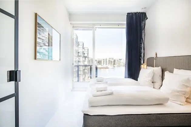 Atelier harbour view