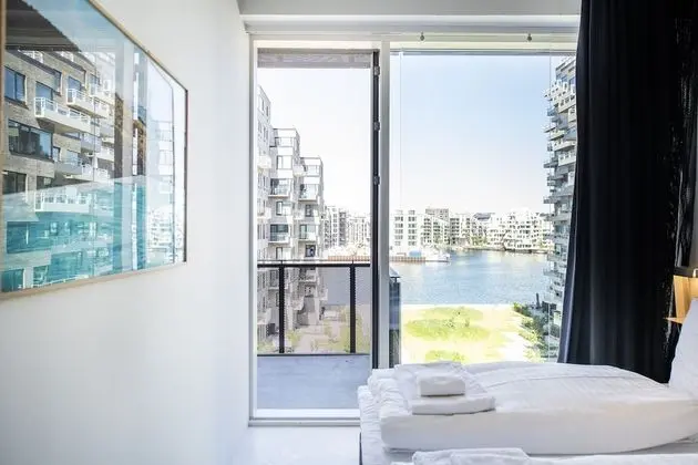 Atelier harbour view