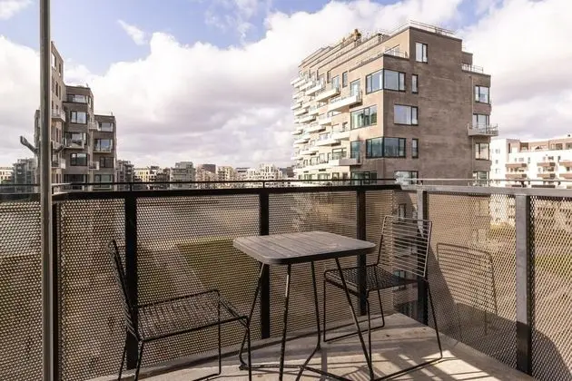 Atelier harbour view