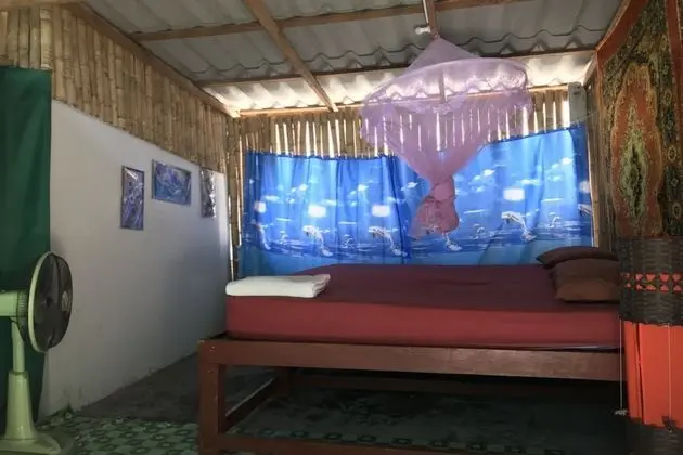 Standard Room with Fan and Share Bathroom