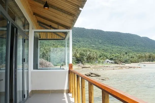 Villa (On The Sea)