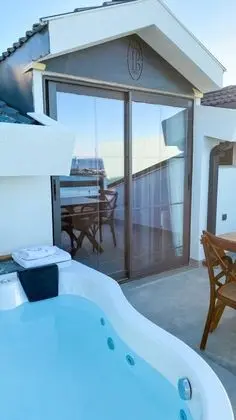 Jakuzili ve Teraslı Oda, Deniz Manzaralı, Jakuzili ve Teraslı