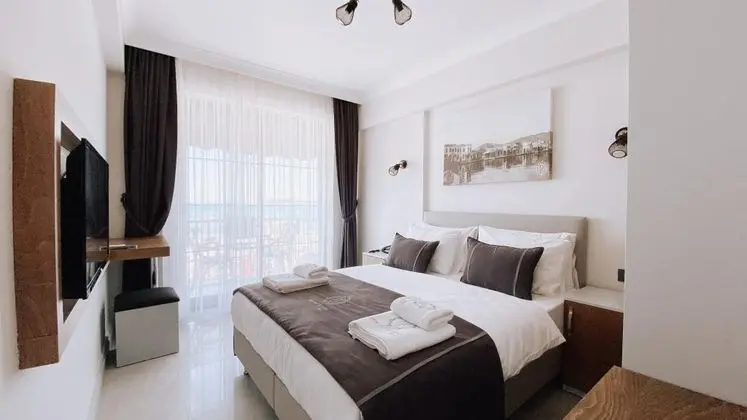Standart Oda, Deniz Manzaralı, Balkonlu