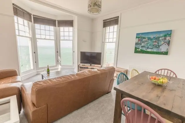 Luxury Apart Daire, Banyolu/Duşlu, Deniz Manzaralı (Pier View Apartment)