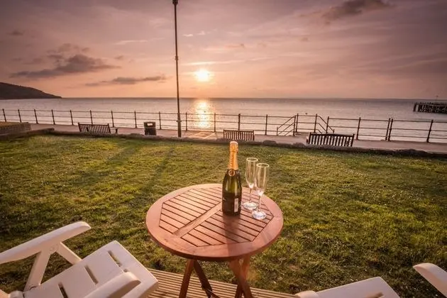 Luxury Apart Daire, Banyolu/Duşlu, Deniz Manzaralı (Pier View Apartment)