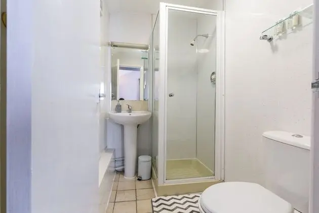 Deluxe Tek Büyük Yataklı Oda, Banyolu/Duşlu