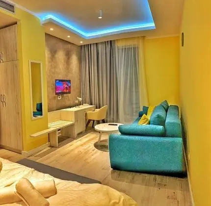 Comfort Tek Büyük Yataklı Oda