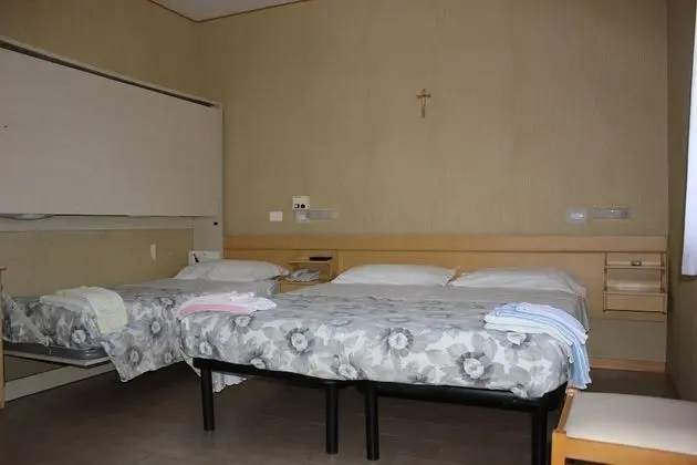 Üç Kişilik Oda