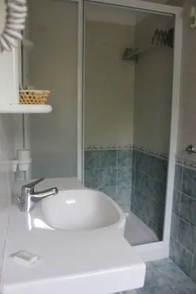 Üç Kişilik Oda