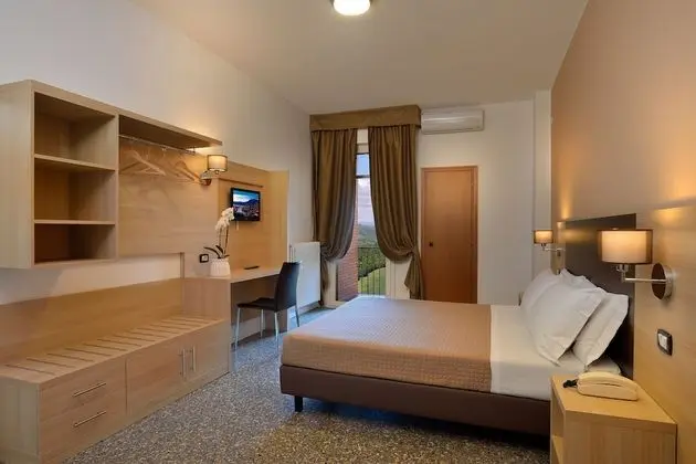 Tek Büyük Yataklı Oda