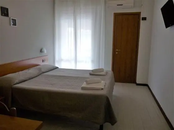 Üç Kişilik Oda