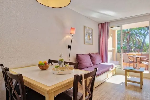 Apart Daire, 1 Yatak Odası, Balkon, Bahçe Manzaralı