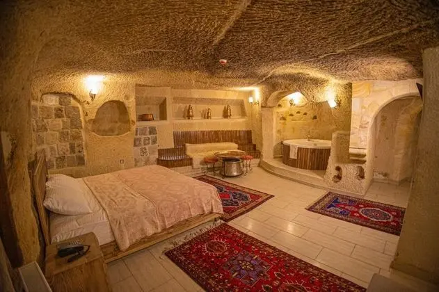 King Cave Suite, , Jakuzili