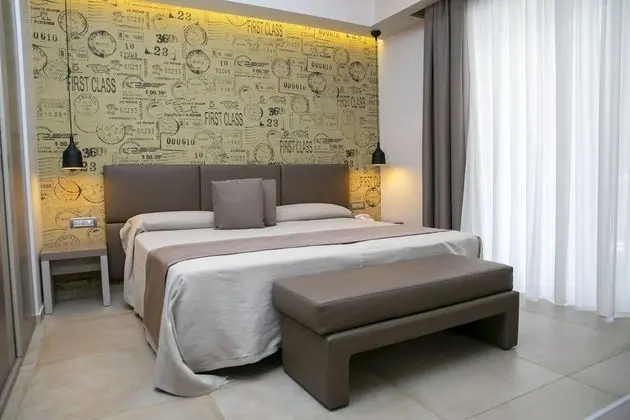 Deluxe Double Room, Balcony, Partial Sea View Beach Included