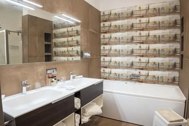 Deluxe Double Room, Balcony, Partial Sea View Beach Included