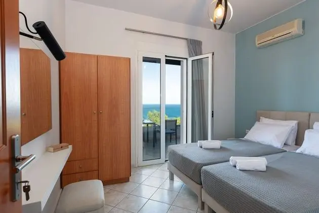 One Bedroom Apartment with Sea View