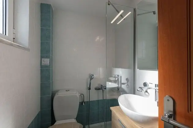 One Bedroom Apartment with Sea View