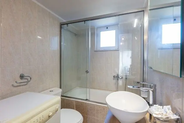 Two Bedroom Apartment with Sea View