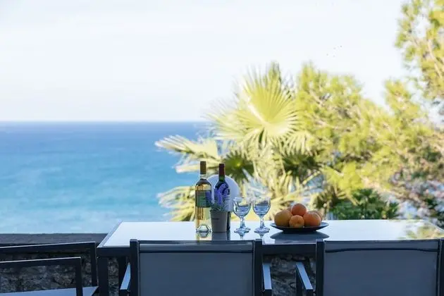 Two Bedroom Apartment with Sea View