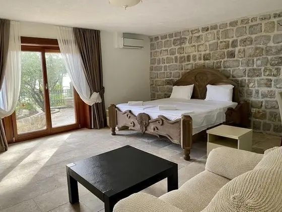 Comfort Tek Büyük Yataklı Oda, Bahçe Manzaralı