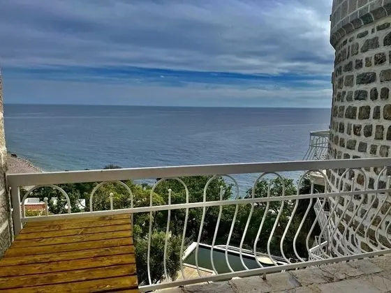 Economy Stüdyo, Deniz Manzaralı