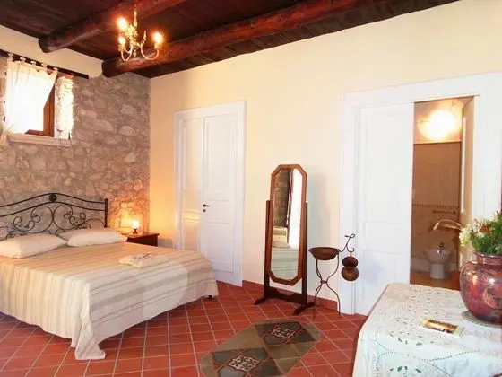 Tek Büyük Yataklı Oda