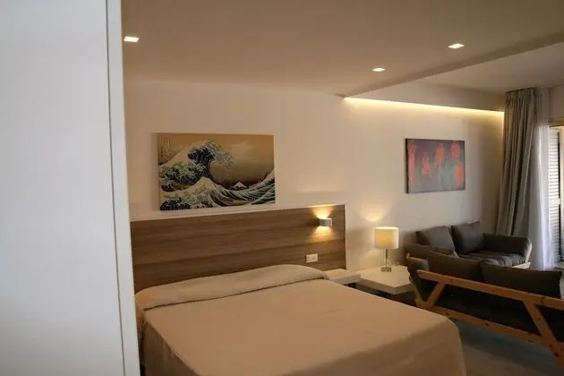 Junior Stüdyo Süit, Havuz Manzaralı