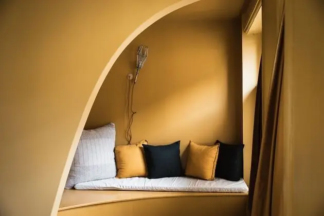 Tek Büyük Yataklı Oda (Traversin)