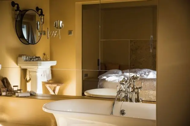 Tek Büyük Yataklı Oda (Traversin)