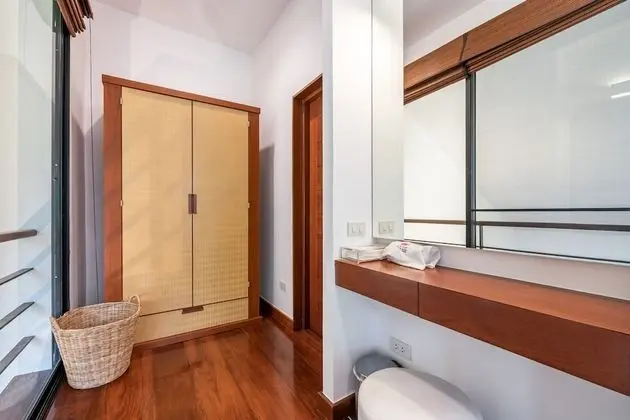 Duplex Twin with Terrace - Mountain View