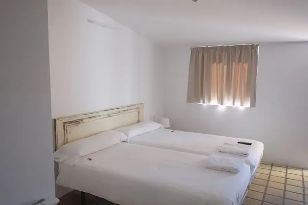Twin Room with Private Bathroom