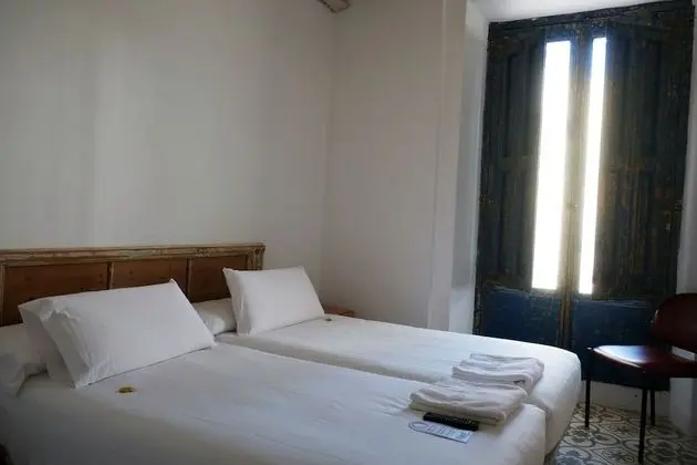 Twin Room with Private Bathroom
