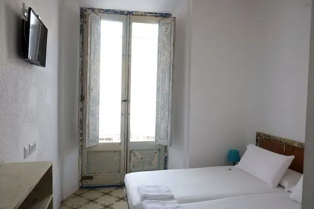 Twin Room with Private Bathroom