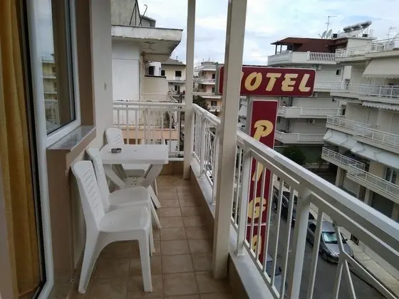 Üç Kişilik Oda, Birden Çok Yatak