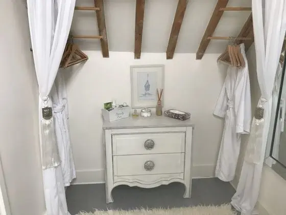 Tek Büyük Yataklı Oda (Duck Room)