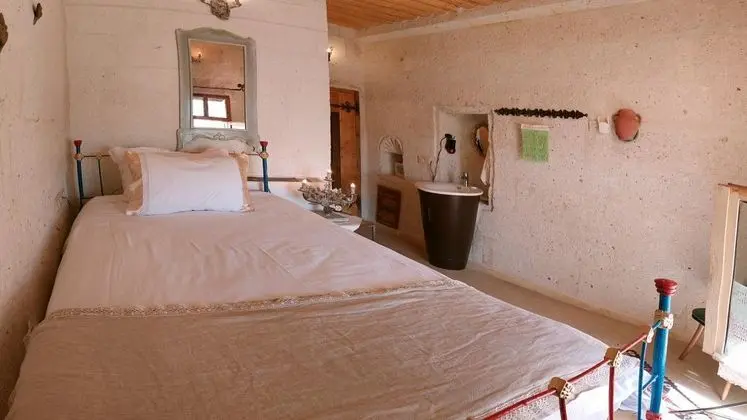 Hezen Oda, Dağ Manzaralı