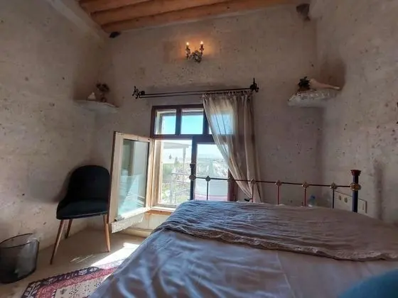 Hezen Oda, Dağ Manzaralı